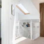 Spacious 3 Bedroom Flat With Terrace